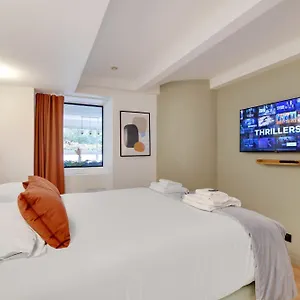 Incroyable - 3br-8p - Pl De La Nation Apartment